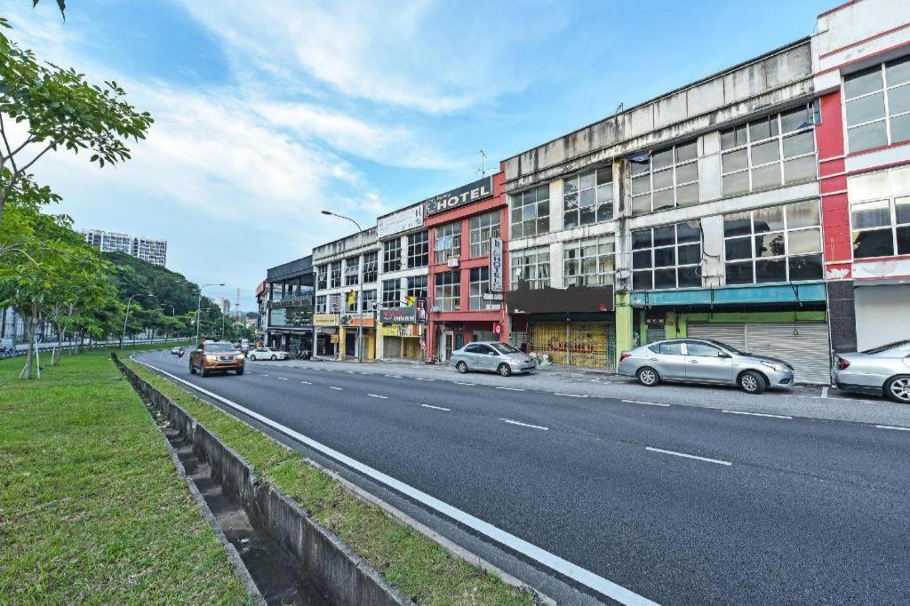 Oyo 90892 L&E Hotel Seremban Exterior photo